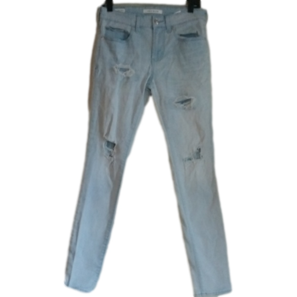 Pacsun lightwash size 28x30 stacked skinny lightwash jeans for men.